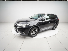 三菱 欧蓝德 2016款 2.4L 四驱豪华版 7座