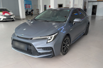 丰田 雷凌 2023款 智能电混双擎 1.8L 运动版