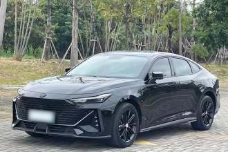 长安UNI-V 智电iDD 2023款  智电iDD 1.5T 113km智趣型（飞快版）