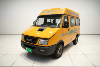 依维柯得意 2017款 2.5T A35客车5-7座47Z5