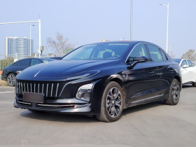 红旗E-QM5 2023款 改款 基础出行版