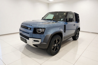 路虎卫士 2023款 90 3.0T P400 暗黑特别版