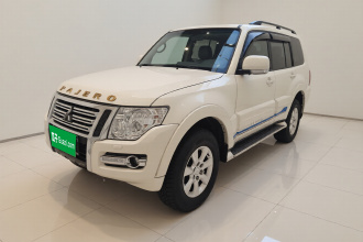 三菱 帕杰罗(进口) 2018款 3.0L 自动舒适版