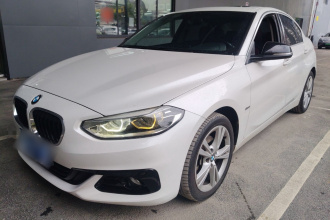 宝马1系 2017款 118i 设计套装型