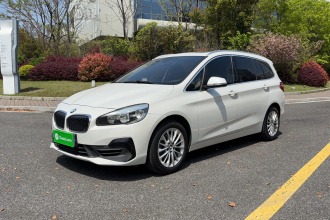 宝马2系多功能旅行车 2019款 220i 领先型