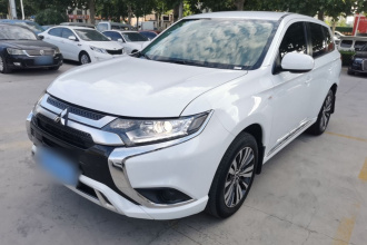 三菱 欧蓝德 2021款 2.0L 两驱畅行版 5座