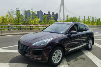 众泰SR9 2017款 2.0T 手动极致之光版