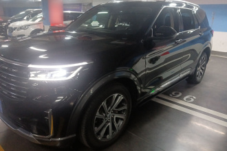 福特 探险者 2023款 EcoBoost 285 四驱风尚plus版 6座