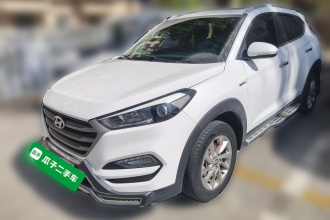 现代 途胜 2015款 1.6T 双离合两驱智能型