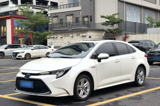 丰田 雷凌 2019款 双擎 1.8H E-CVT豪华版 国VI