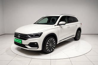 吉利汽车 星越L 2025款 东方曜 2.0TD 自动四驱望月版