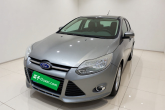 福特 福克斯 2012款 两厢 2.0L 自动豪华运动型