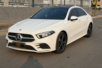 奔驰A级 2022款 改款三 A 200 L 运动轿车时尚型