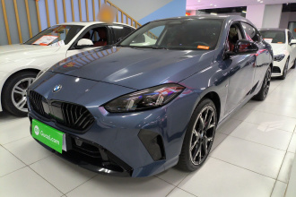 宝马2系 2025款 225L M运动曜夜套装