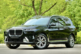 宝马X7 2023款 xDrive40i 领先型豪华套装