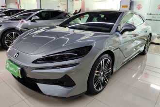 腾势Z9GT 2024款 1100四驱Ultra版