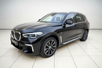 宝马X5 2022款 改款 xDrive 30Li 尊享型M运动套装