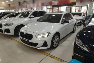 宝马1系 2021款 改款 120i M运动曜夜版