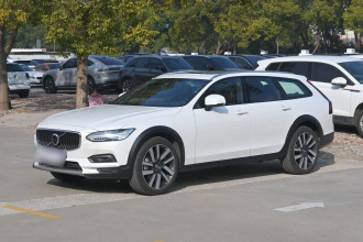 沃尔沃V90 2024款 Cross Country B5 AWD 智尊版