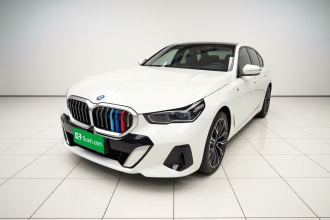 宝马5系 2025款 530Li 尊享型 M运动套装