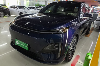 深蓝汽车 深蓝S09 2025款 四驱Ultra+ 高定版