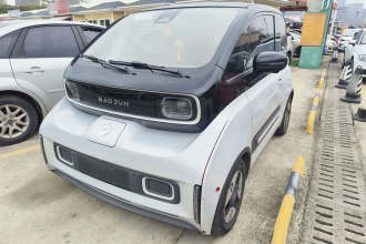 宝骏E300 2020款 Plus 星际未来版