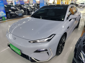 吉利银河 银河E8 2025款 700km 远航智驾版