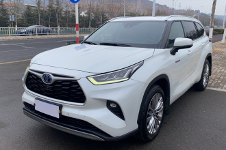 丰田 汉兰达 2022款 双擎 2.5L 四驱尊贵版 7座