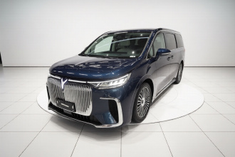 岚图汽车 岚图梦想家 2025款 PHEV 四驱旗舰鲲鹏版