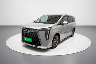 广汽传祺 传祺M8 2023款 宗师系列 双擎 至尊版