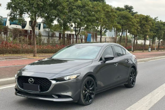 马自达3 昂克赛拉 2022款 2.0L 自动质雅黑曜版