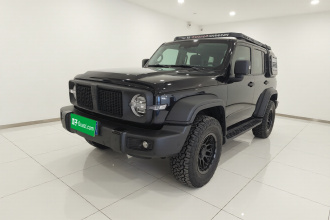 坦克300 2025款 2.0T 汽油征服者