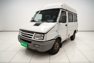 依维柯得意 2014款 2.5T-A35 NJ6485AC47Z4