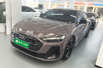 奥迪A5L 2026款 2.0T 运动版 Plus