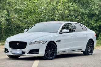 捷豹XFL 2020款 XFL 2.0T P200 两驱赛旗版