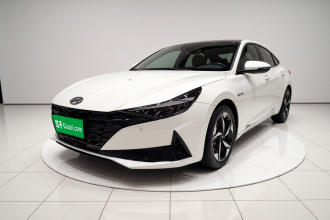 现代 伊兰特 2022款 1.5L CVT LUX尊贵版