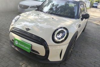 MINI 2023款 1.5T COOPER 艺术家 五门版