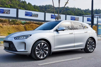 鸿蒙智行 问界M5 2022款 增程后驱标准版