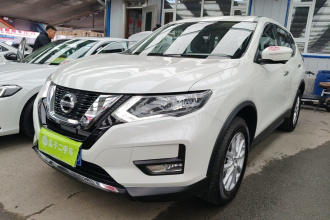 日产 奇骏 2021款 2.0L CVT 2WD XL ITS舒适纪念版