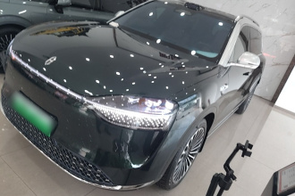 鸿蒙智行 问界M9 2025款 增程 Ultra版 52kWh 6座版 (192线激光雷达）