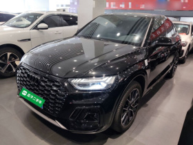 奥迪Q5L Sportback 2024款 45 TFSI 豪华型
