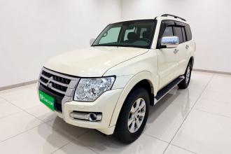 三菱 帕杰罗(进口) 2016款 3.0L 自动豪华版 国V