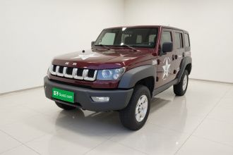 北京越野BJ40 2016款 40L 2.0T 手动两驱豪华版
