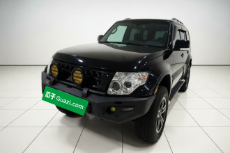 三菱 帕杰罗（平行进口） 2019款  V97 3.8L 五门 GLS 中东版