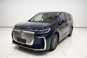 岚图汽车 岚图梦想家 2025款 PHEV 四驱旗舰鲲鹏版
