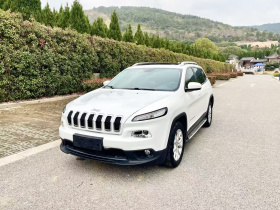 Jeep 自由光 2016款 2.0L 优越版