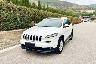 Jeep 自由光 2016款 2.0L 优越版