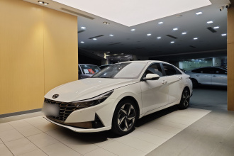 现代 伊兰特 2021款 1.5L CVT LUX尊贵版