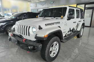 Jeep 牧马人 2019款 2.0T Sahara 四门版 国VI