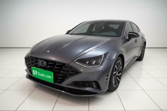 现代 索纳塔 2022款 270TGDi DCT 20周年纪念款